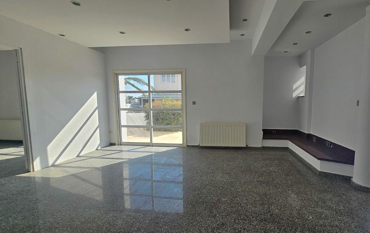 House (Detached) in Pano Deftera, Nicosia for Sale