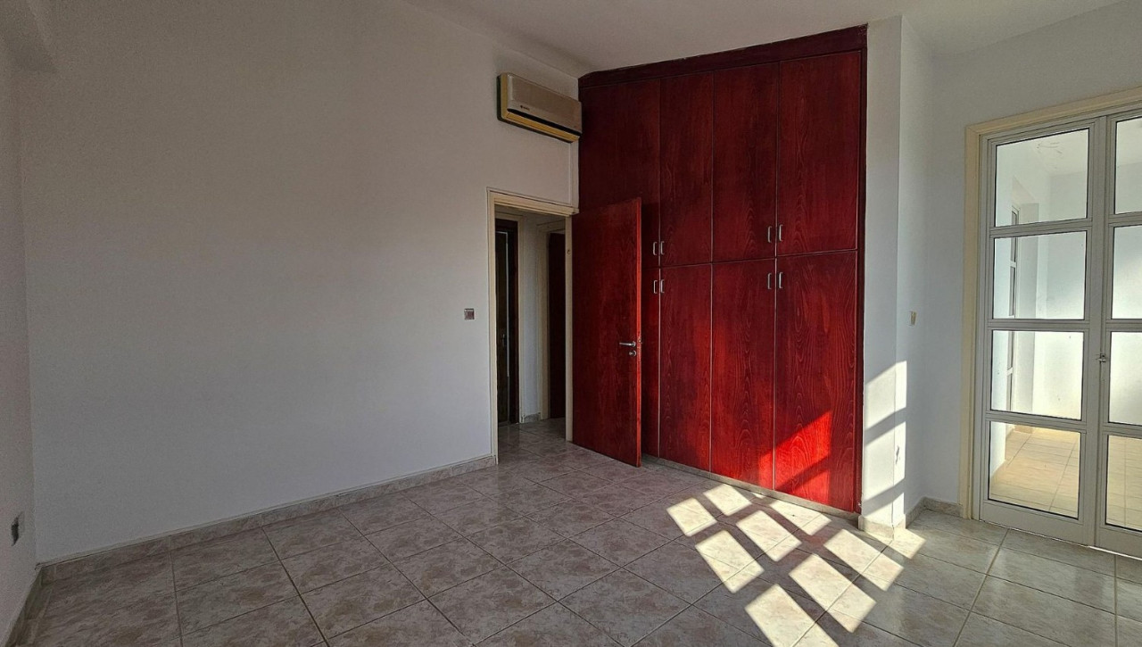 House (Detached) in Pano Deftera, Nicosia for Sale