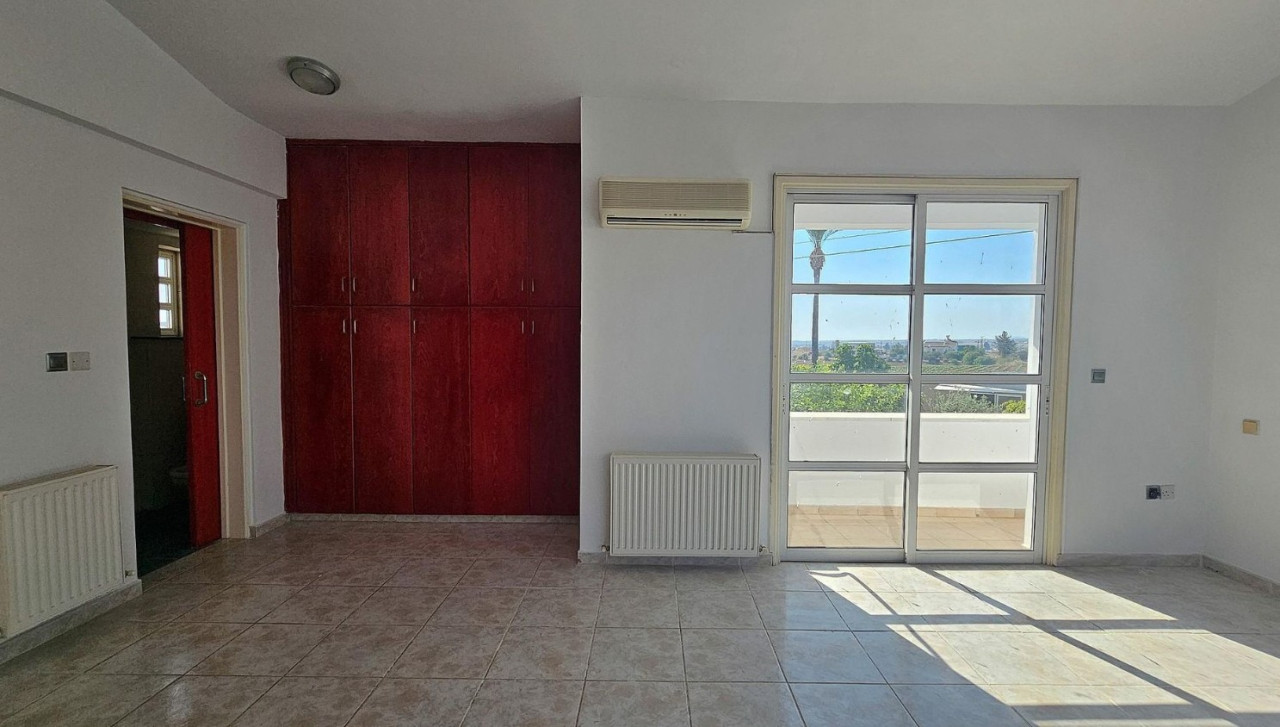 House (Detached) in Pano Deftera, Nicosia for Sale