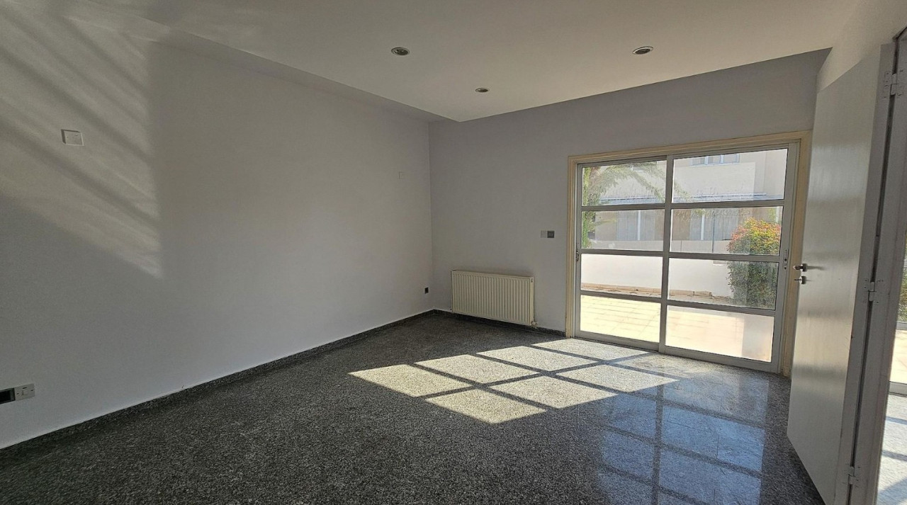 House (Detached) in Pano Deftera, Nicosia for Sale