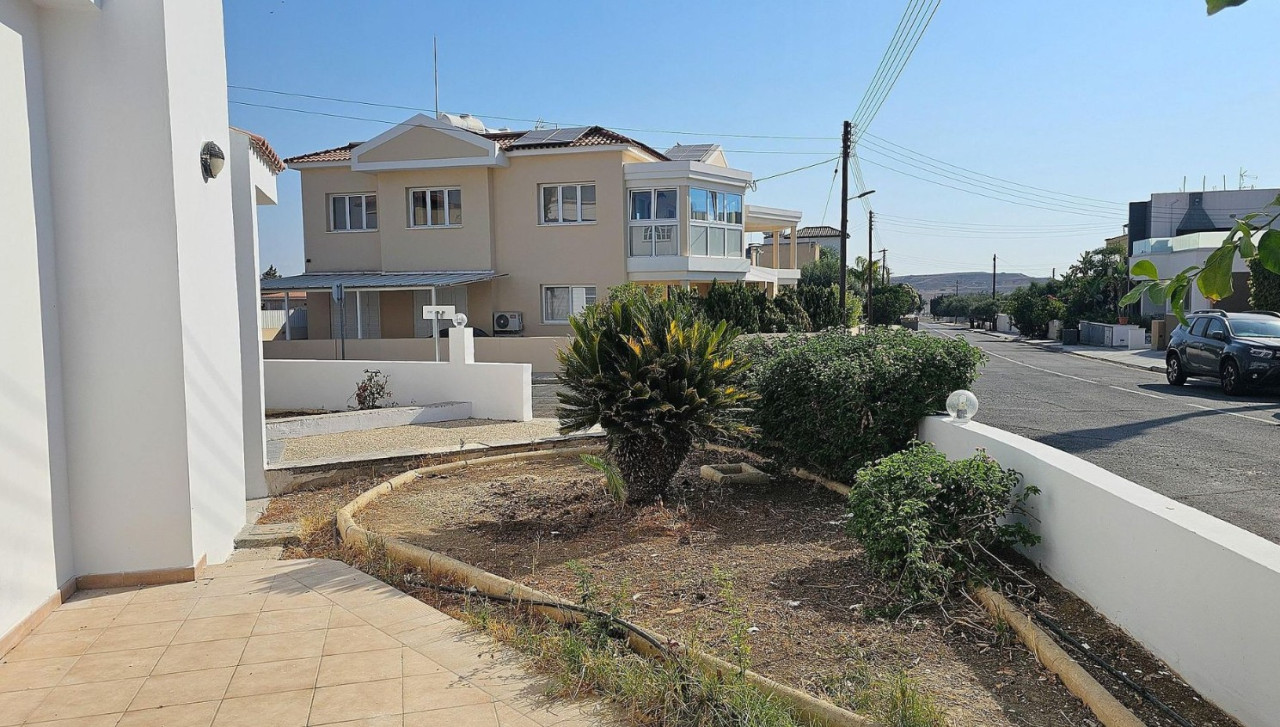 House (Detached) in Pano Deftera, Nicosia for Sale