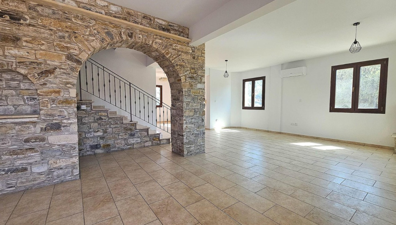 House (Semi detached) in Agia Anna, Larnaca for Sale