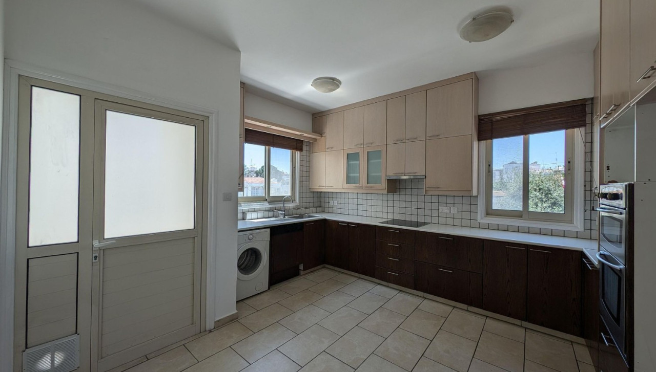 Apartment (Flat) in Strovolos, Nicosia for Sale