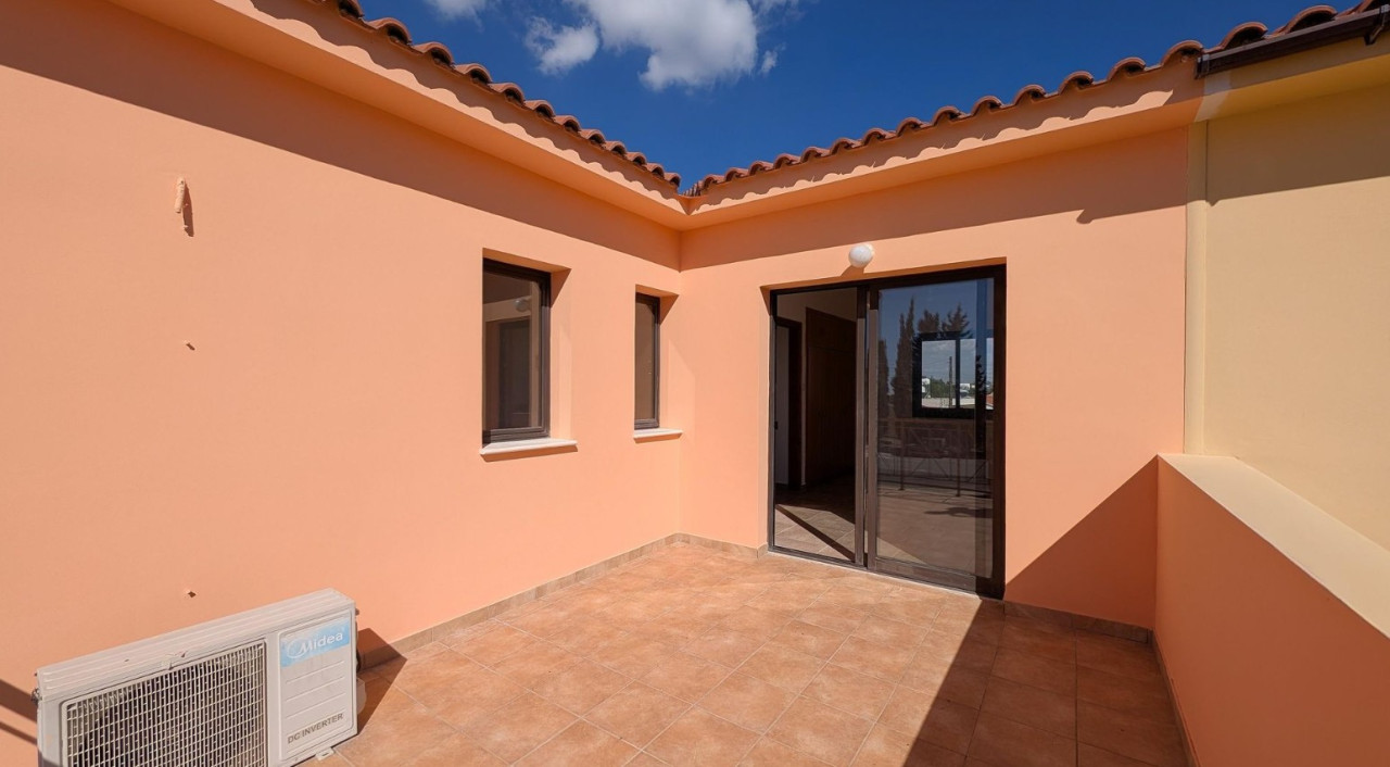 House (Semi detached) in Meneou, Larnaca for Sale