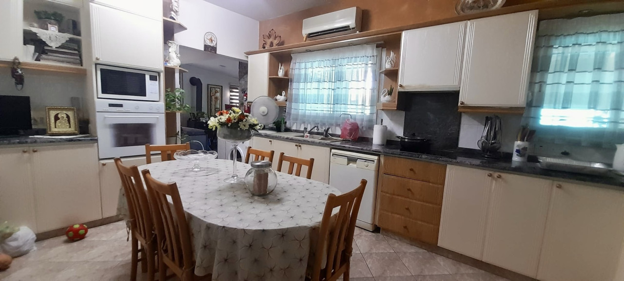 House (Semi detached) in Strovolos, Nicosia for Sale