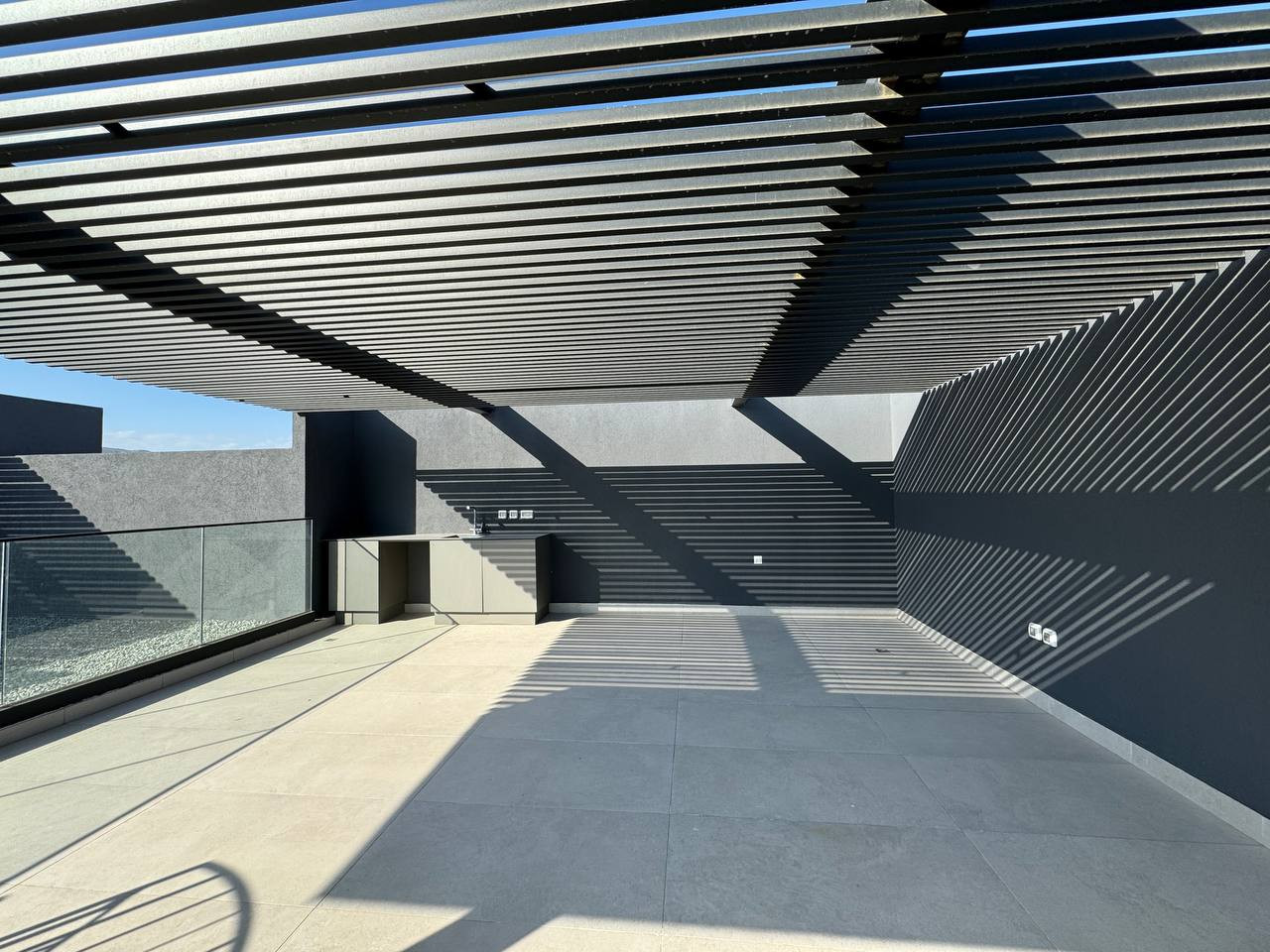 Apartment (Penthouse) in Linopetra, Limassol for Sale