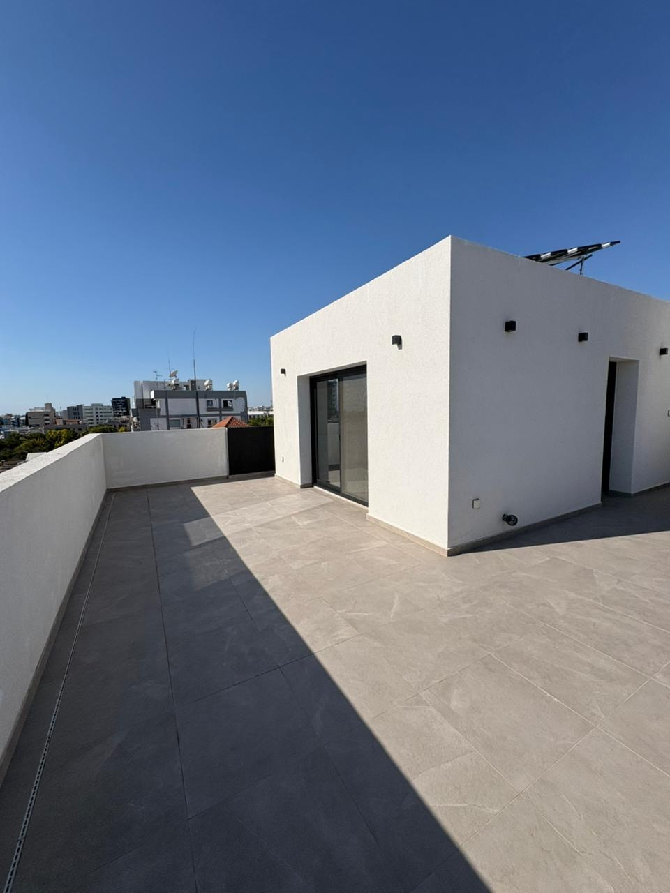Apartment (Penthouse) in Agios Nektarios, Limassol for Sale