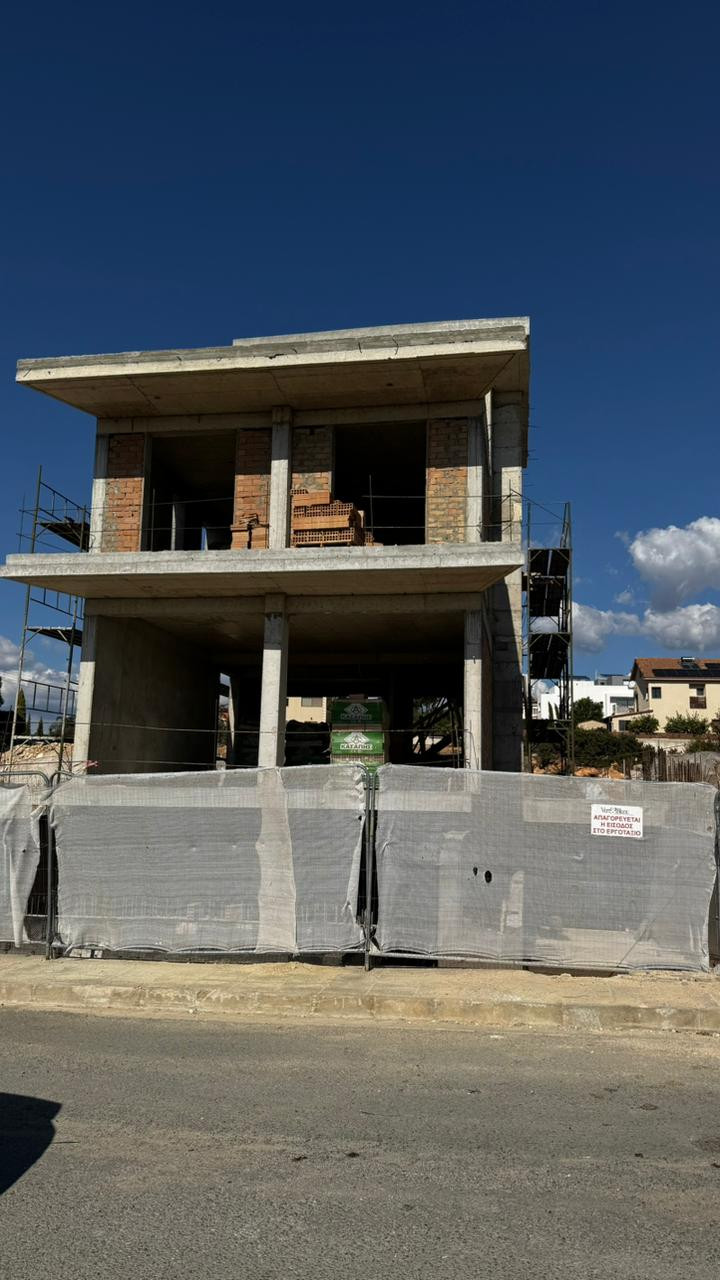House (Detached) in Agia Fyla, Limassol for Sale