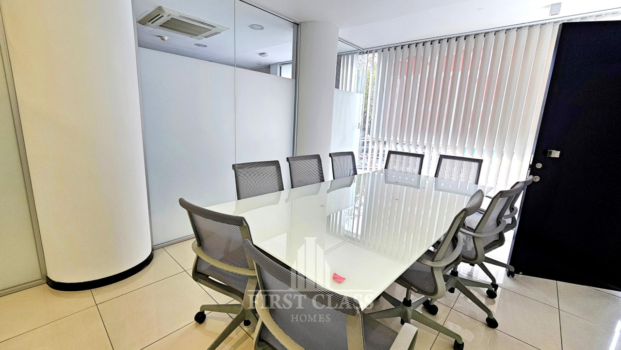 Commercial (Office) in Mesa Geitonia, Limassol for Sale