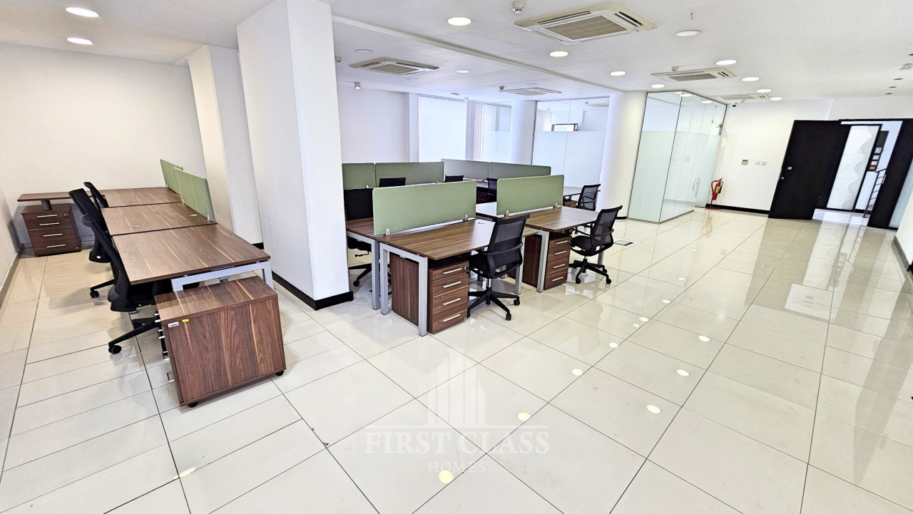 Commercial (Office) in Mesa Geitonia, Limassol for Sale