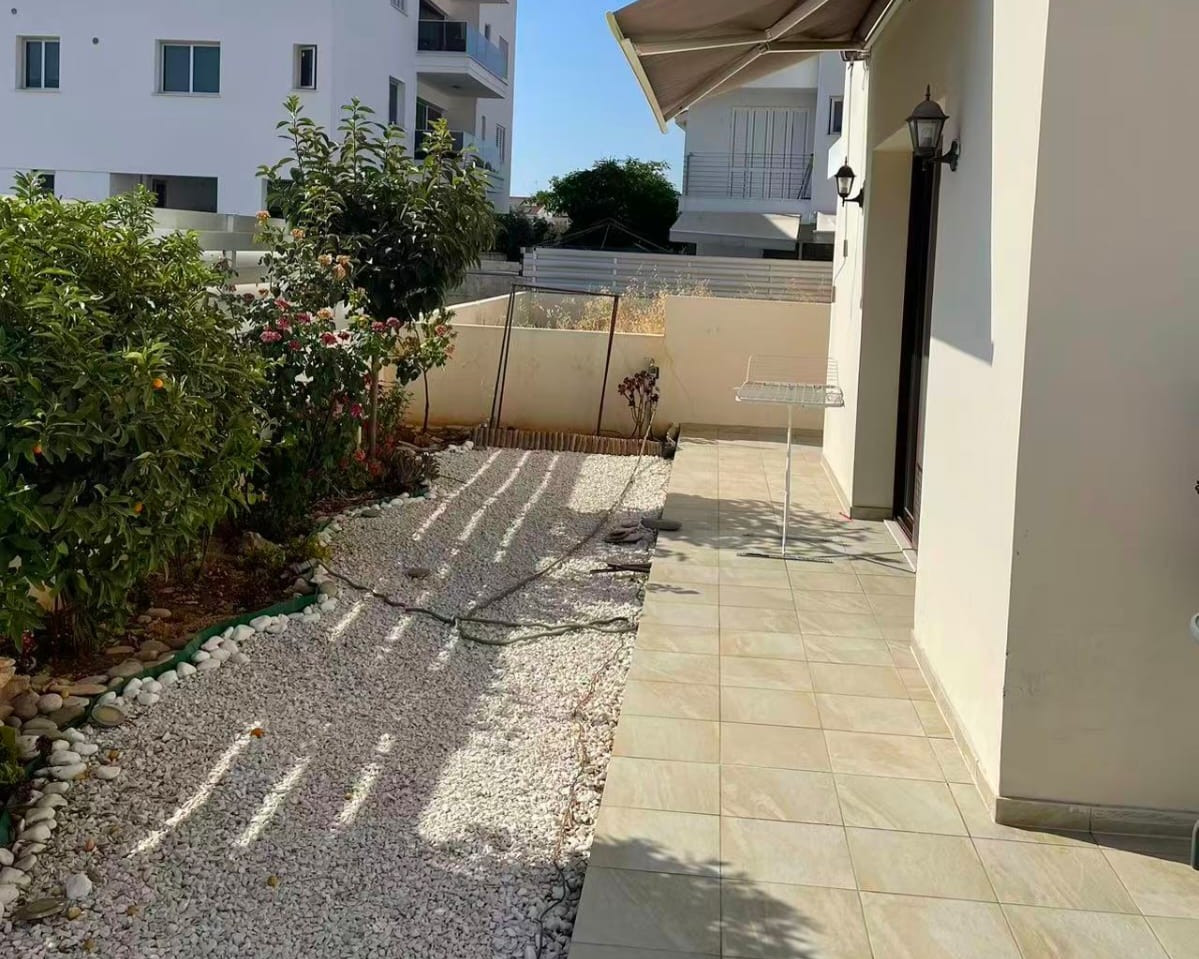 House (Semi detached) in Latsia, Nicosia for Rent