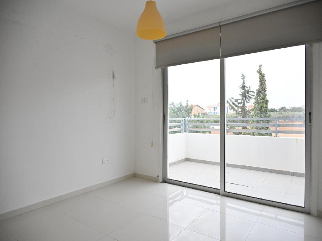 Apartment (Penthouse) in Mazotos, Larnaca for Sale