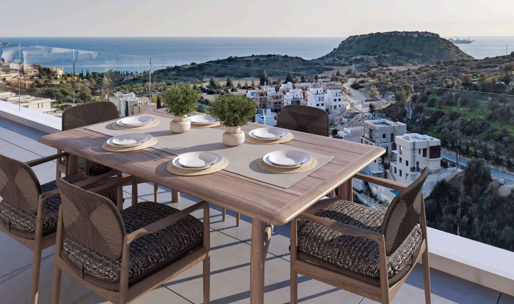 Apartment (Penthouse) in Agios Tychonas, Limassol for Sale