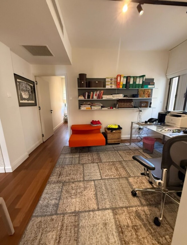 Apartment (Flat) in Park Lane Area, Limassol for Sale