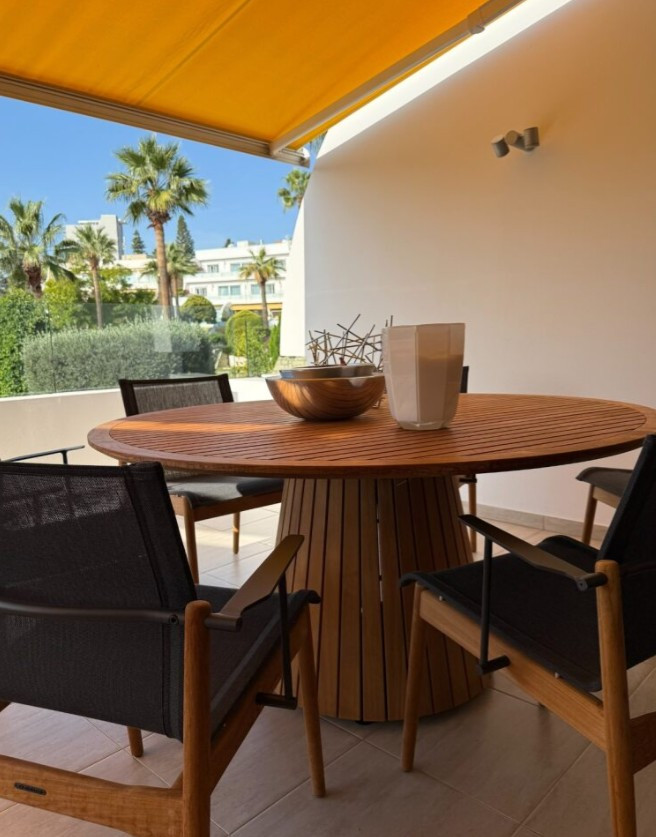 Apartment (Flat) in Park Lane Area, Limassol for Sale