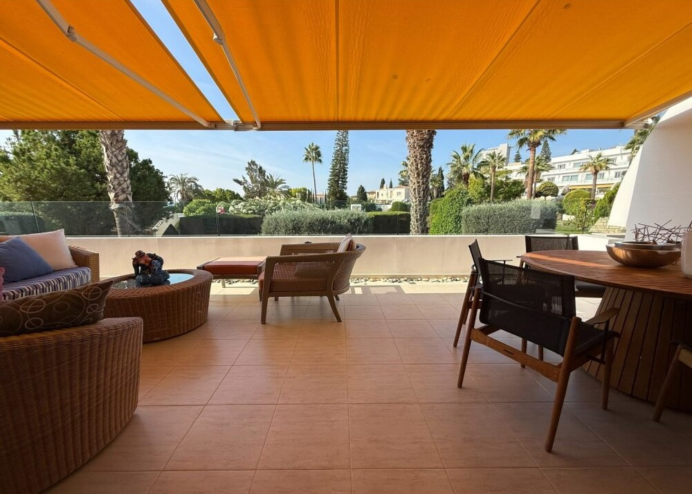 Apartment (Flat) in Park Lane Area, Limassol for Sale