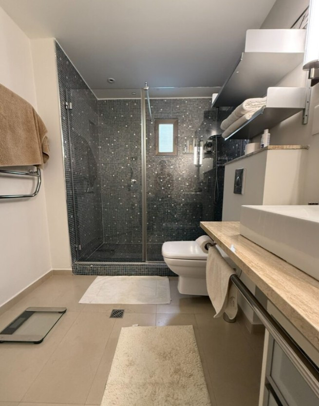 Apartment (Flat) in Park Lane Area, Limassol for Sale