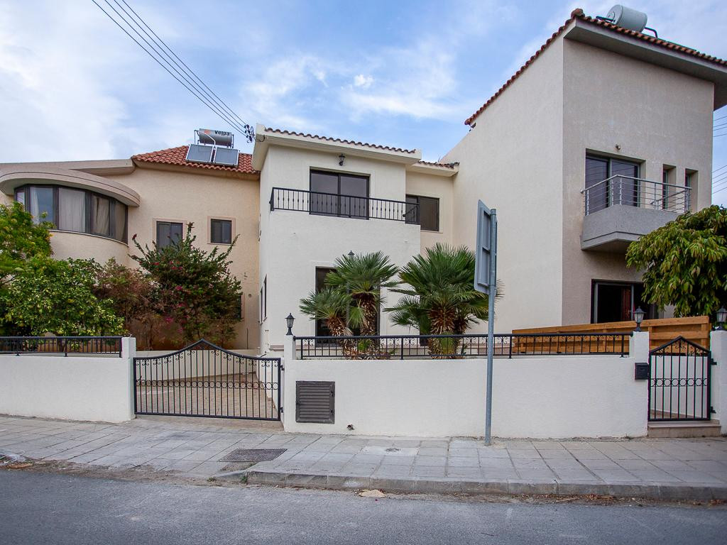 House (Semi detached) in Erimi, Limassol for Sale