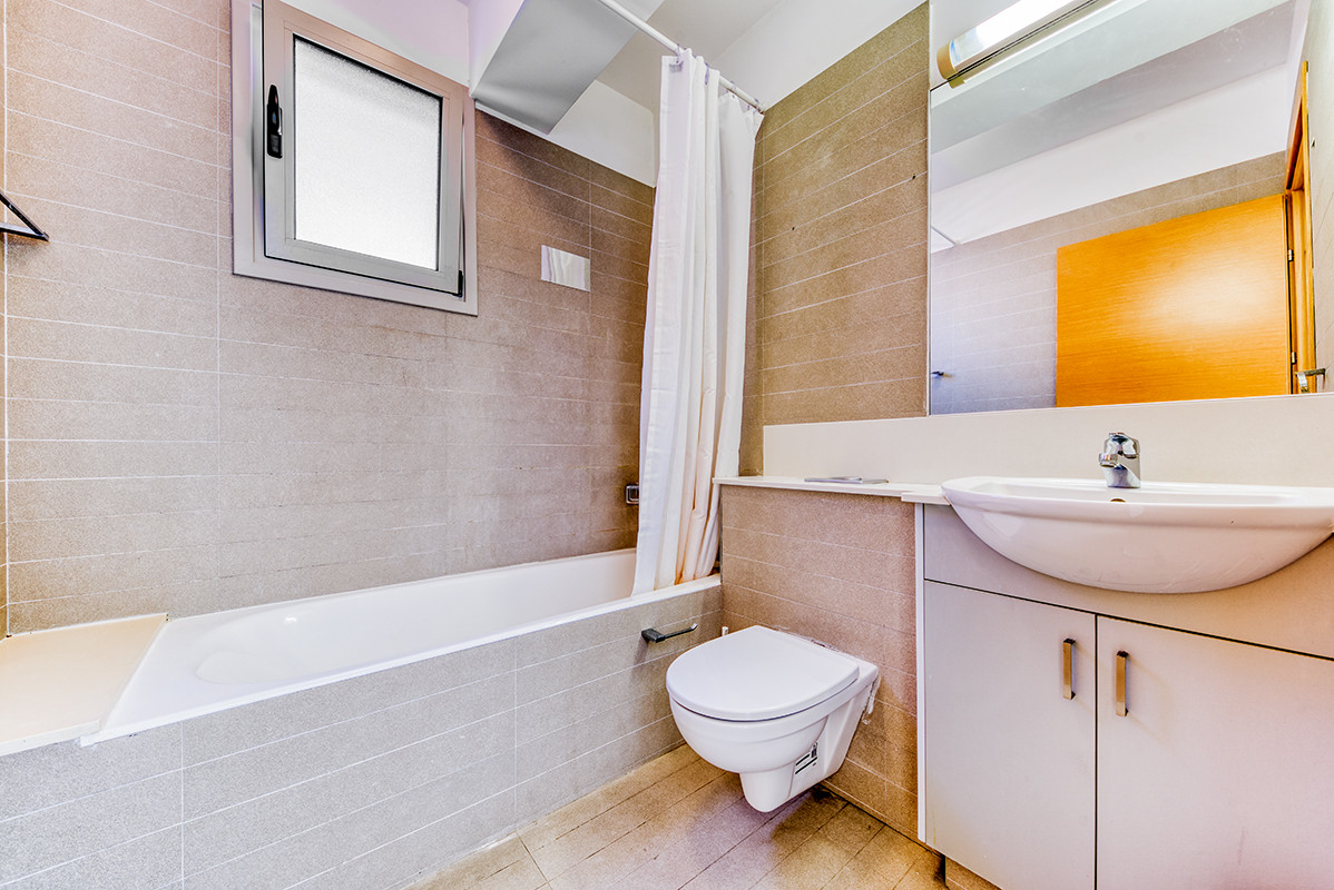 Apartment (Flat) in Amathounta, Limassol for Rent