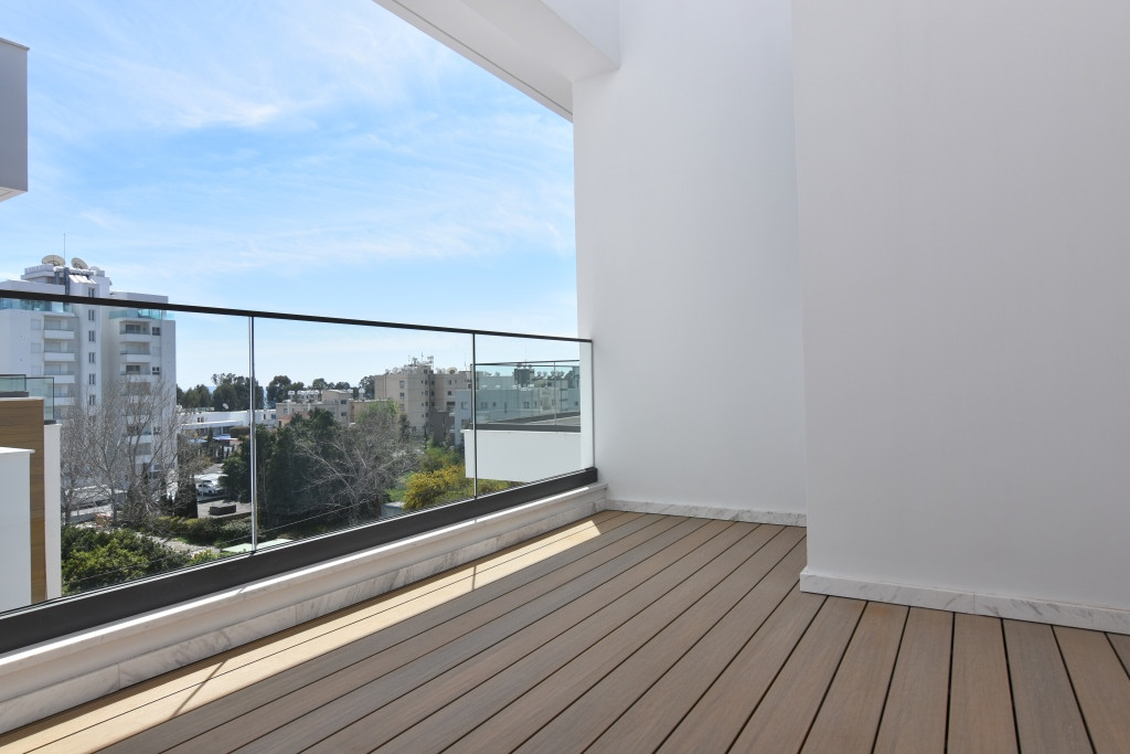 Apartment (Penthouse) in Papas Area, Limassol for Rent
