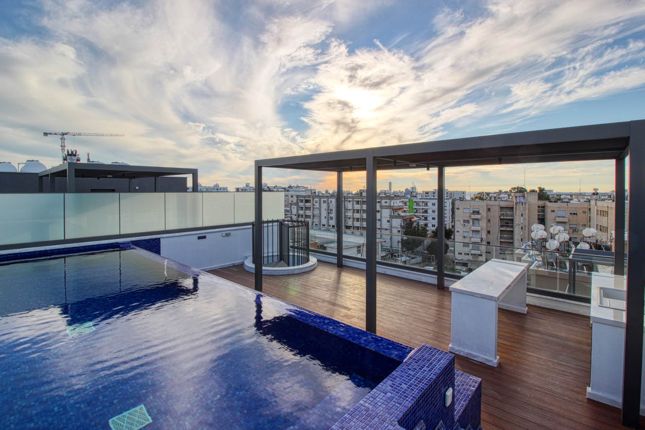 Apartment (Penthouse) in Papas Area, Limassol for Rent