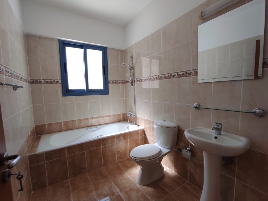 Building (Default) in Geroskipou, Paphos for Sale