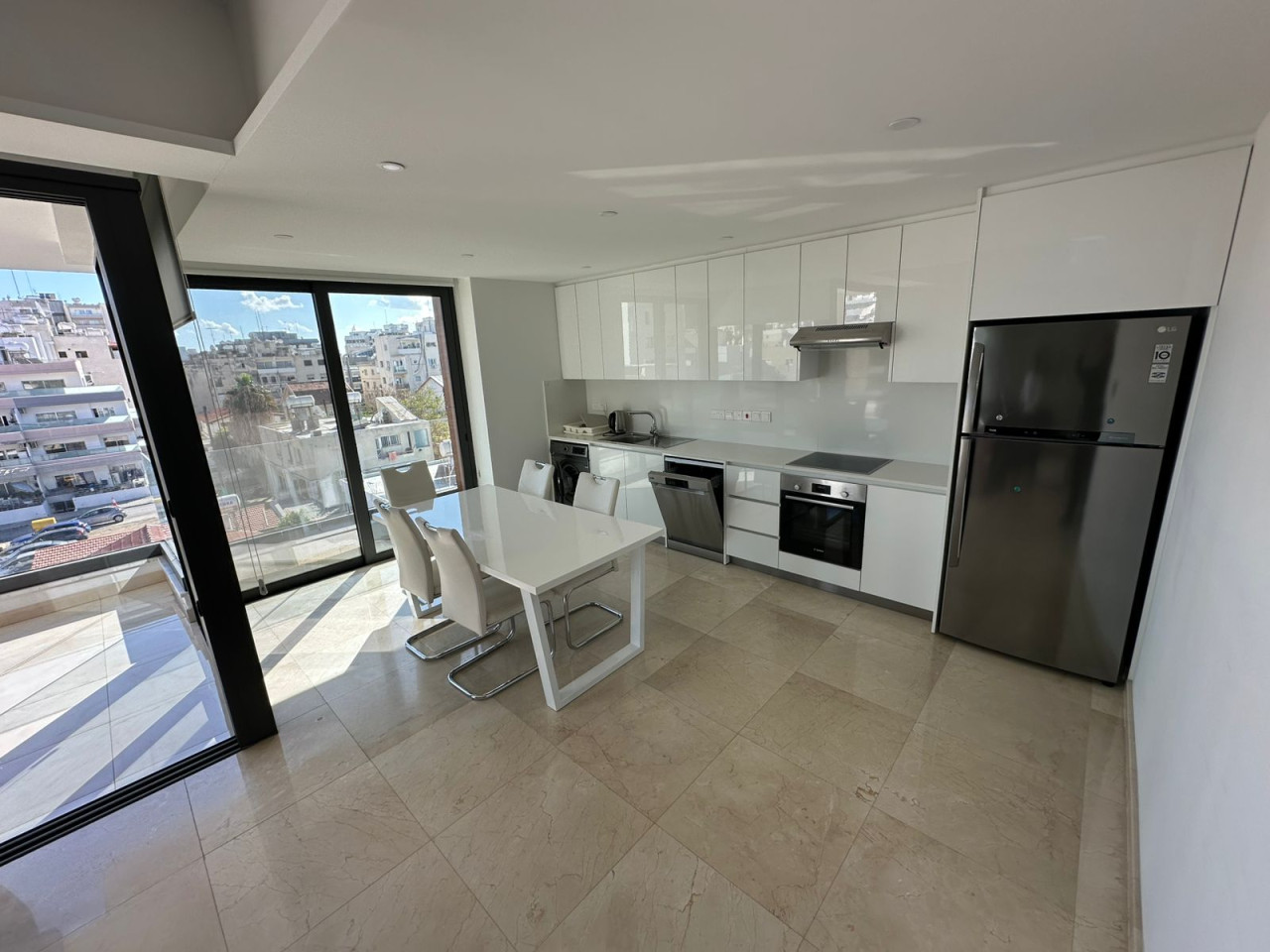 Apartment (Flat) in Neapoli, Limassol for Rent