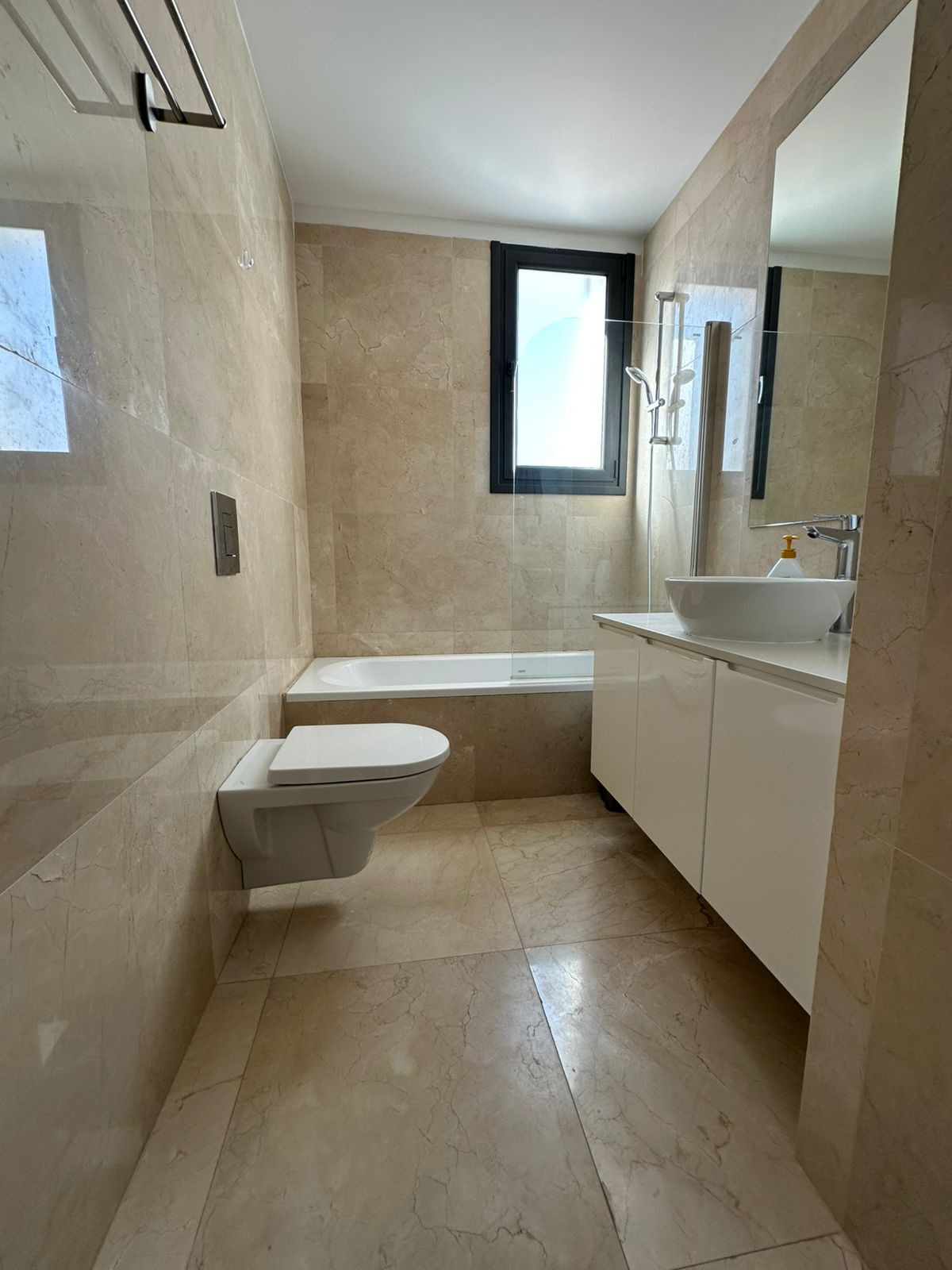 Apartment (Flat) in Neapoli, Limassol for Rent