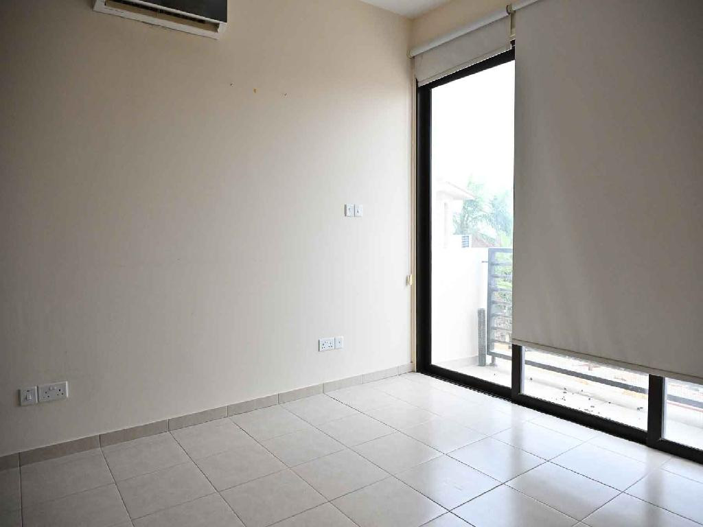 Apartment (Penthouse) in Mazotos, Larnaca for Sale