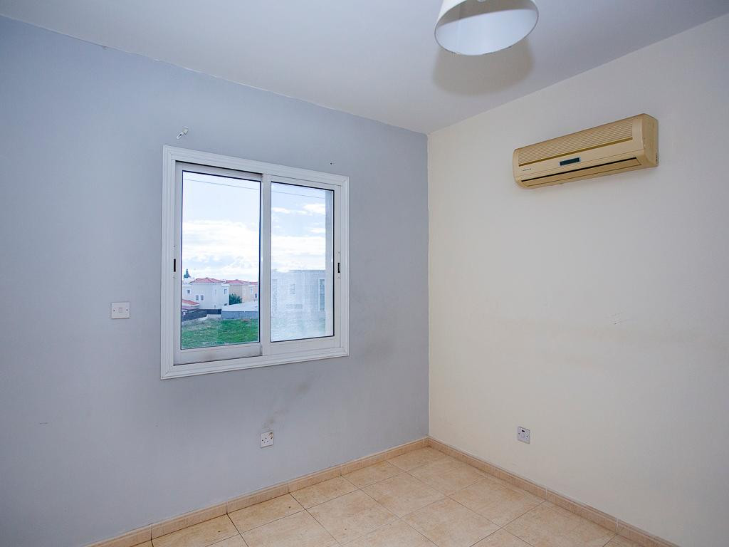 Apartment (Flat) in Mandria, Paphos for Sale