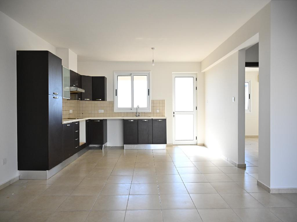 Apartment (Flat) in Dromolaxia, Larnaca for Sale