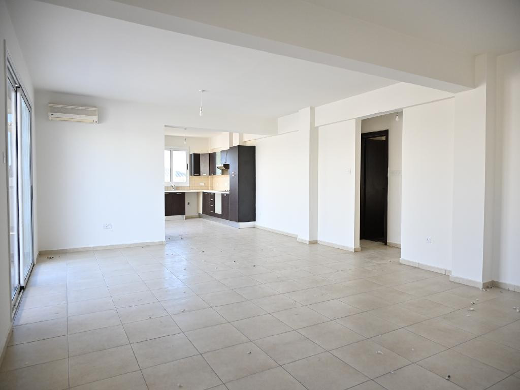 Apartment (Penthouse) in Tersefanou, Larnaca for Sale