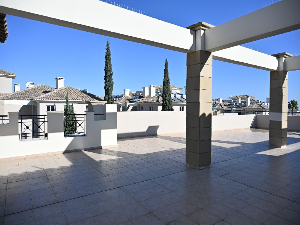Apartment (Penthouse) in Tersefanou, Larnaca for Sale