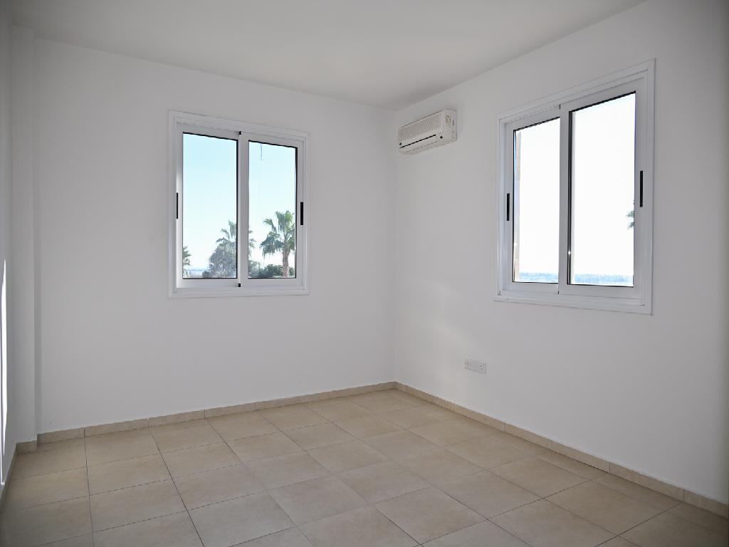 Apartment (Penthouse) in Tersefanou, Larnaca for Sale