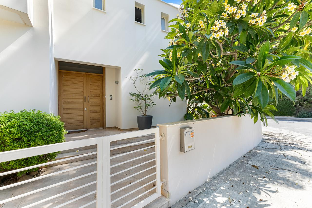 House (Detached) in Crowne Plaza Area, Limassol for Sale