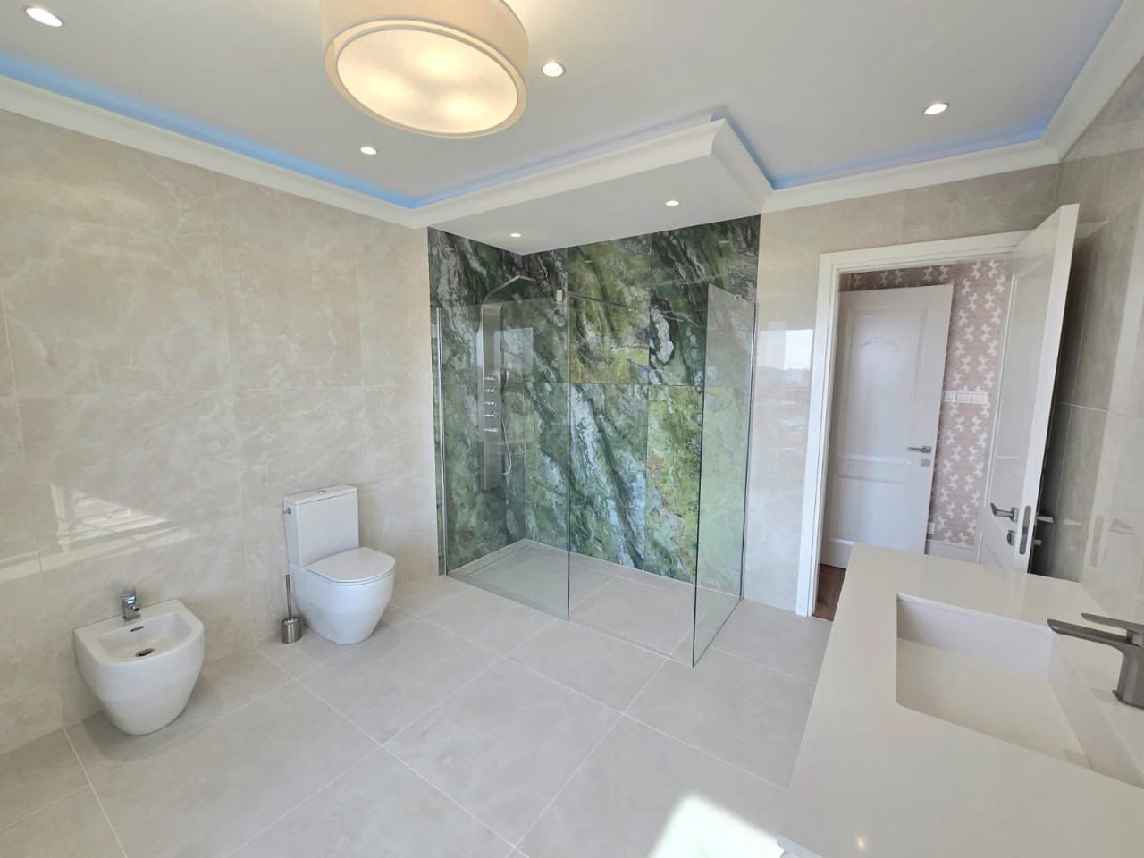Apartment (Flat) in Linopetra, Limassol for Sale
