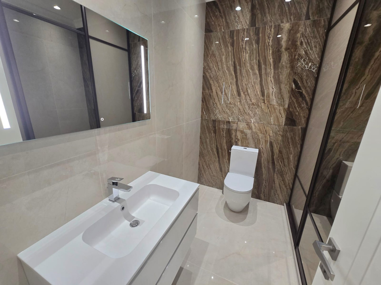 Apartment (Flat) in Linopetra, Limassol for Sale