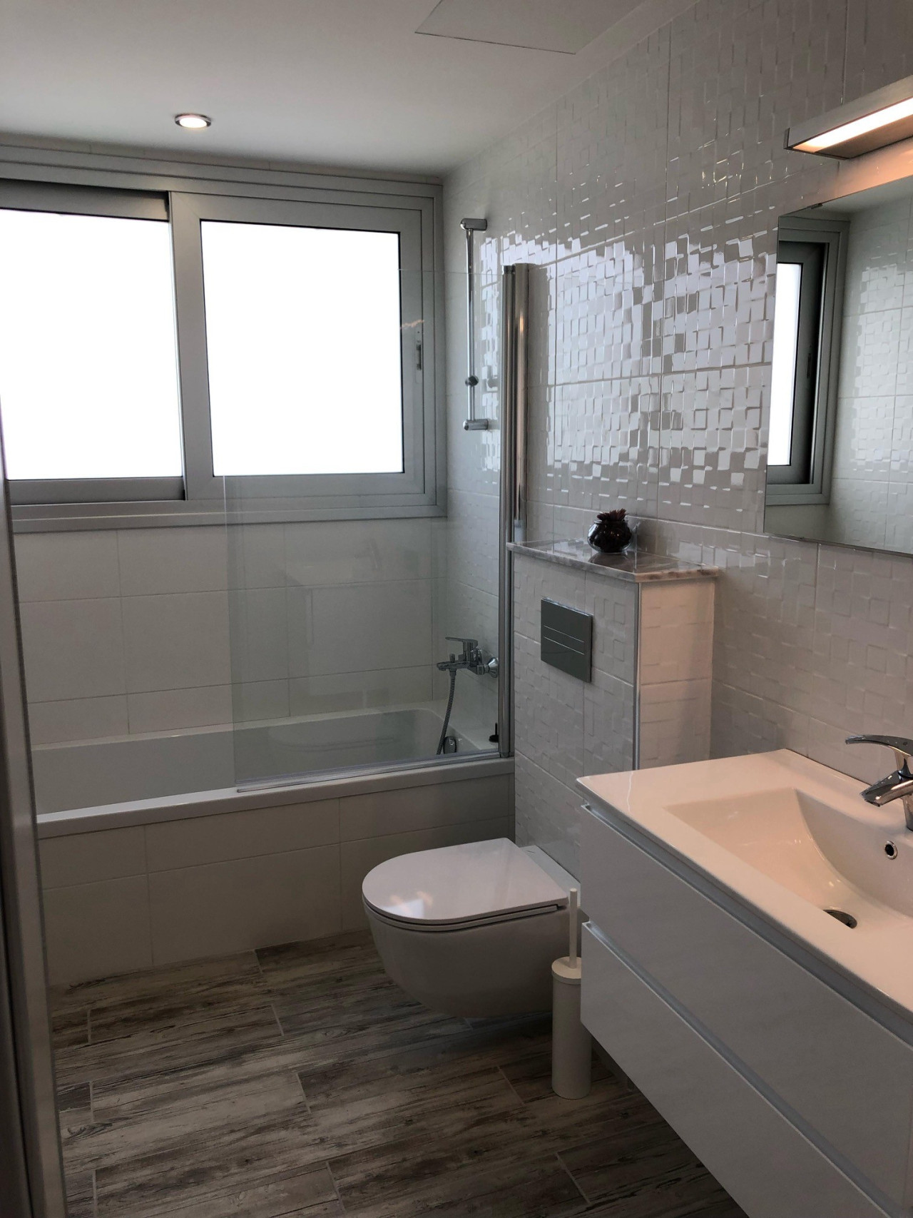 Apartment (Flat) in Neapoli, Limassol for Sale