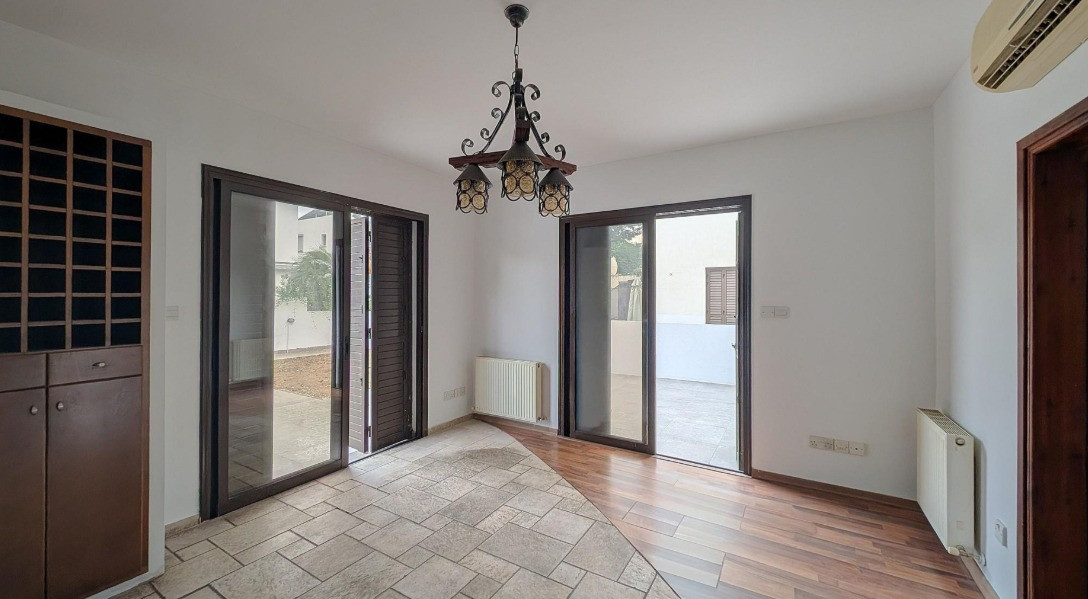 House (Semi detached) in Engomi, Nicosia for Sale