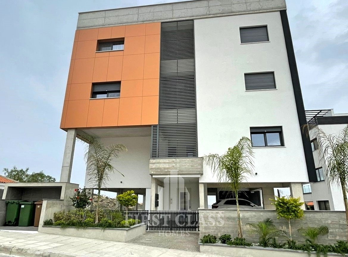 Apartment (Penthouse) in Agios Athanasios, Limassol for Sale