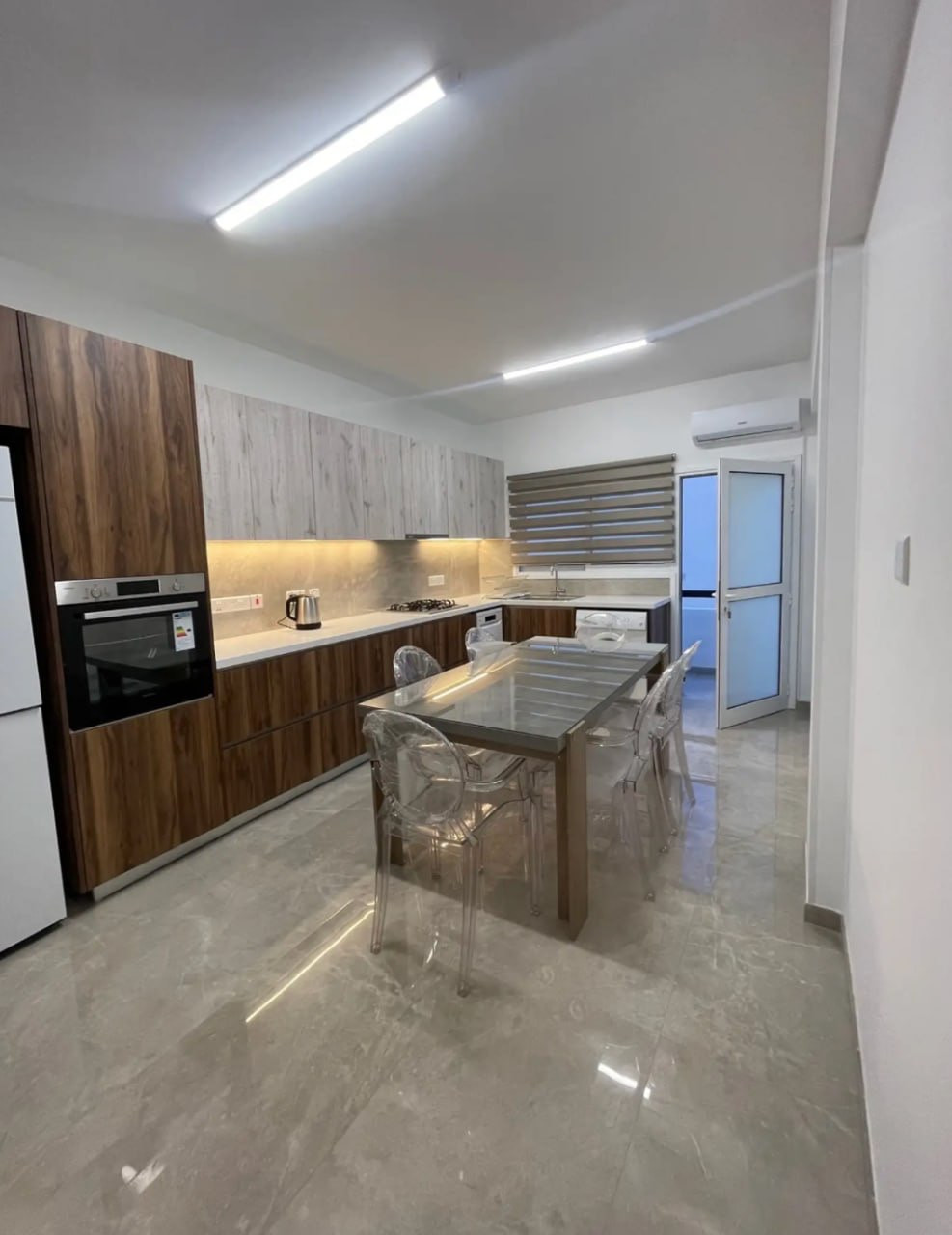 Apartment (Flat) in Petrou kai Pavlou, Limassol for Rent