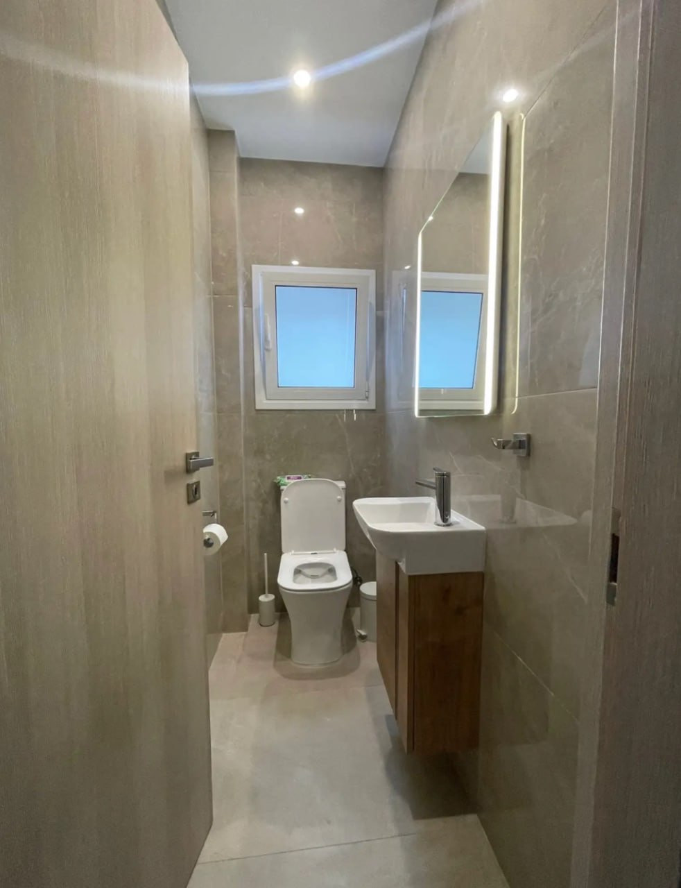 Apartment (Flat) in Petrou kai Pavlou, Limassol for Rent