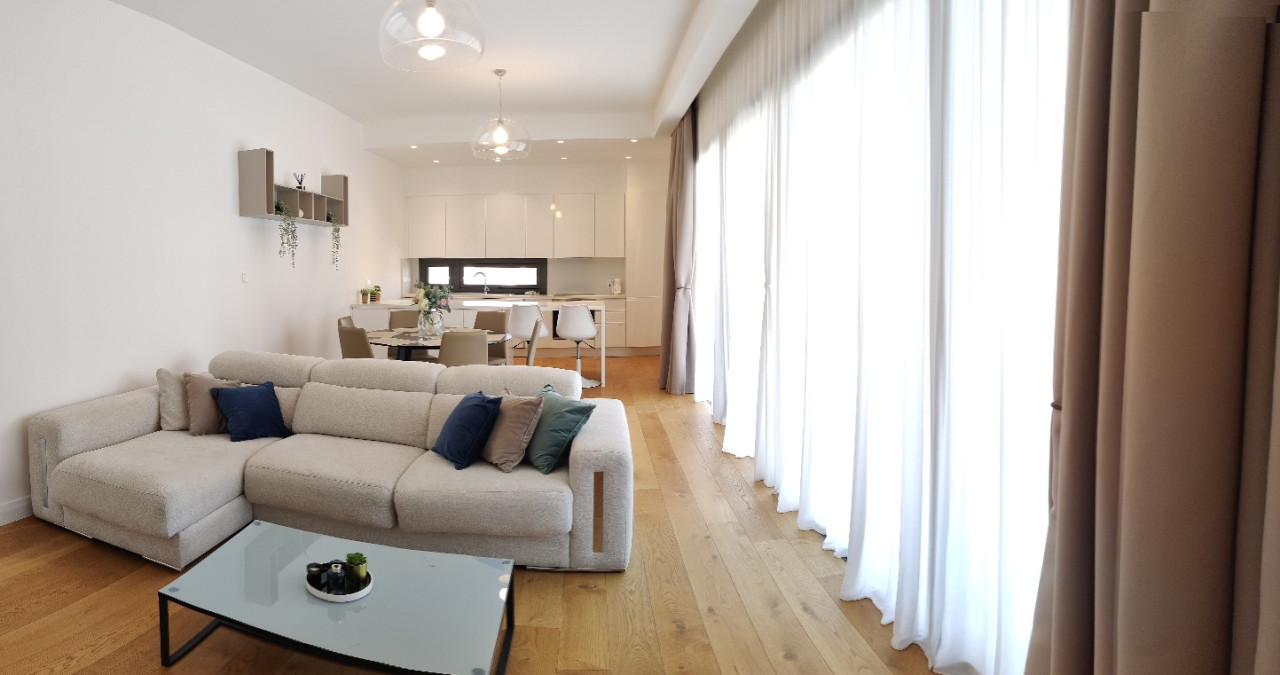 Apartment (Penthouse) in Germasoyia Tourist Area, Limassol for Sale