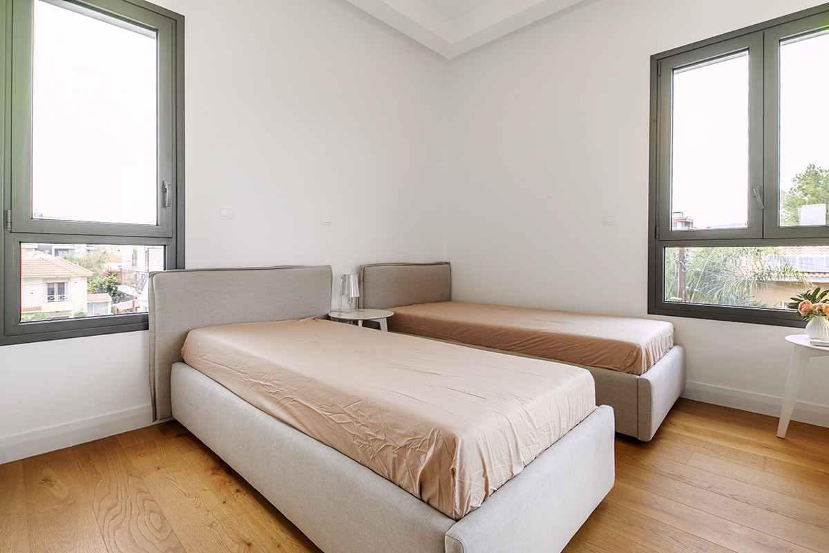 Apartment (Penthouse) in Germasoyia Tourist Area, Limassol for Sale