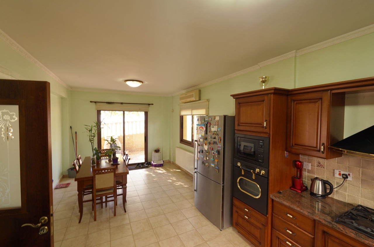 Дом 4 спальни 219 м² Demos Agiou Athanasiou, Кипр