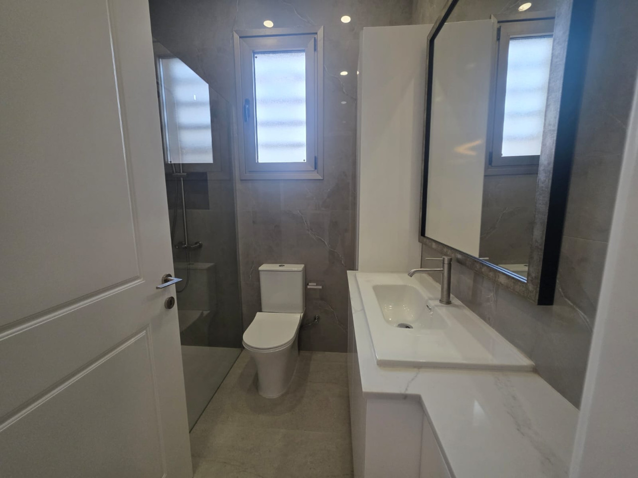 Apartment (Penthouse) in Germasoyia, Limassol for Sale