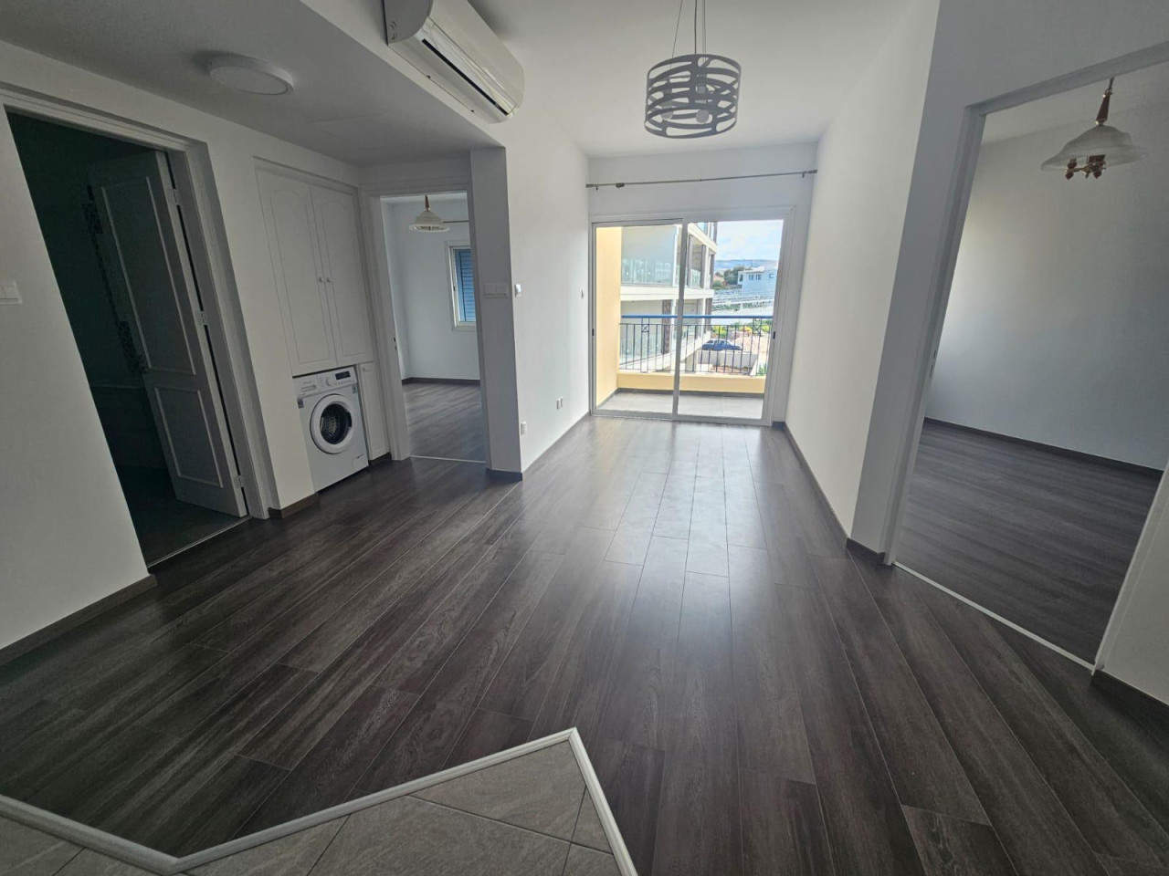 Mieszkanie 2 pokoi 58 m² Pafos, Cypr