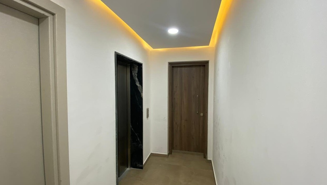 Apartment (Penthouse) in Neapoli, Limassol for Sale