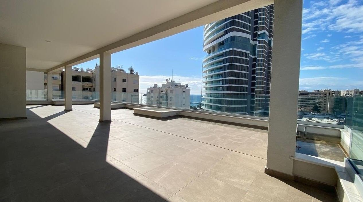 Apartment (Penthouse) in Neapoli, Limassol for Sale