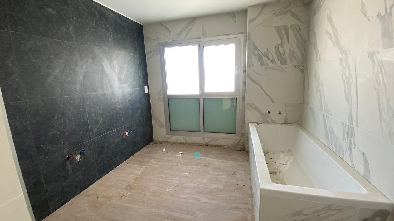 Apartment (Penthouse) in Neapoli, Limassol for Sale